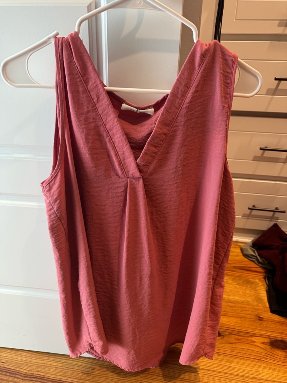 Sleeveless V-Neck Women's Top in Dusty Rose
